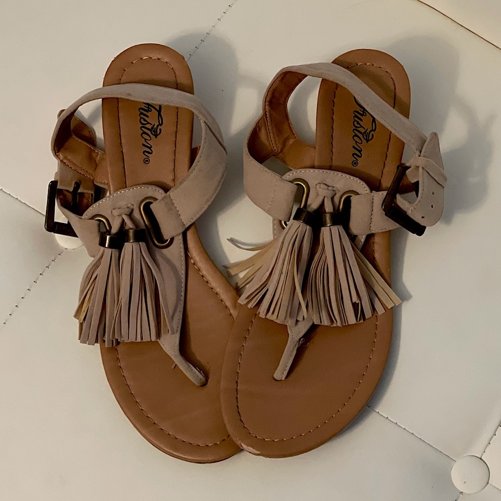 Fringe sandals